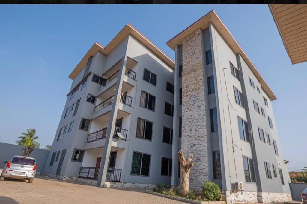 Cozy Penthouse ,Accra Ghana Owuraman Экстерьер фото