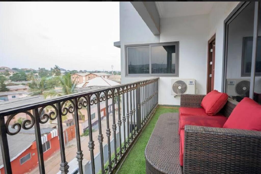 Cozy Penthouse ,Accra Ghana Owuraman Экстерьер фото