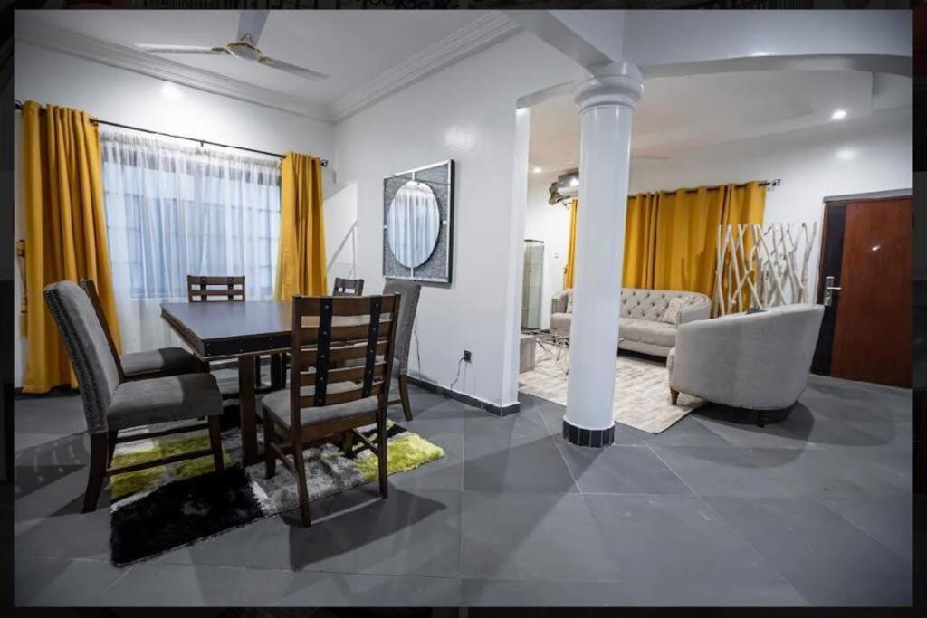 Cozy Penthouse ,Accra Ghana Owuraman Экстерьер фото